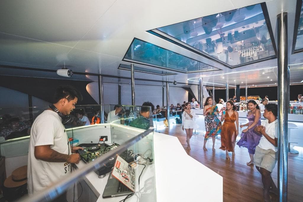 Yacht Image