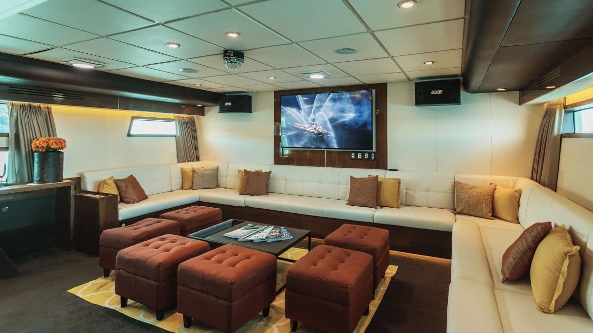 Yacht Image