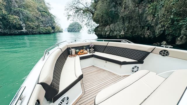 Yacht Image