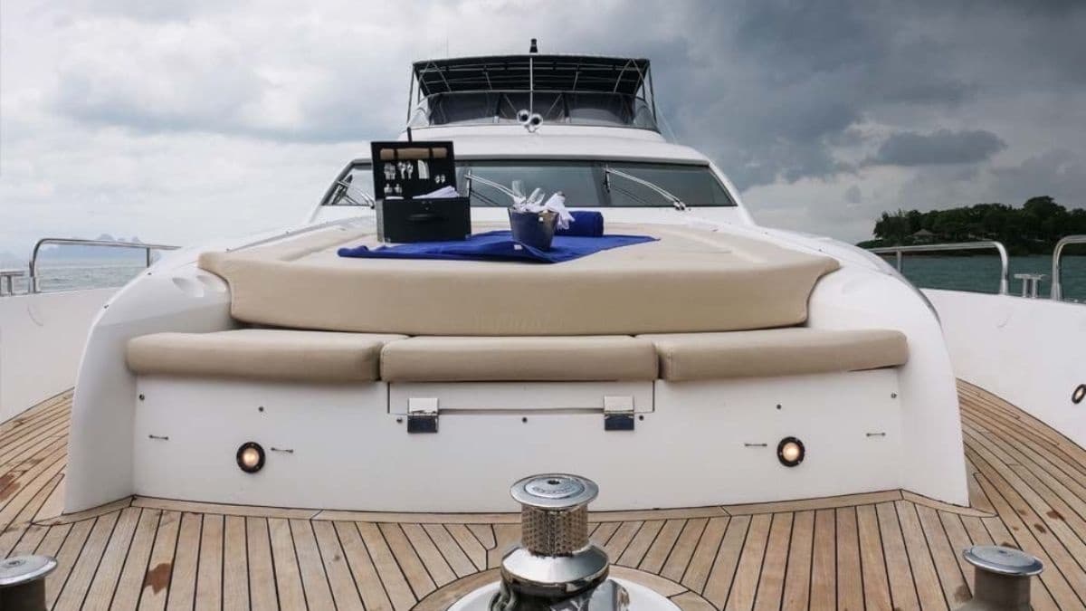 Yacht Image