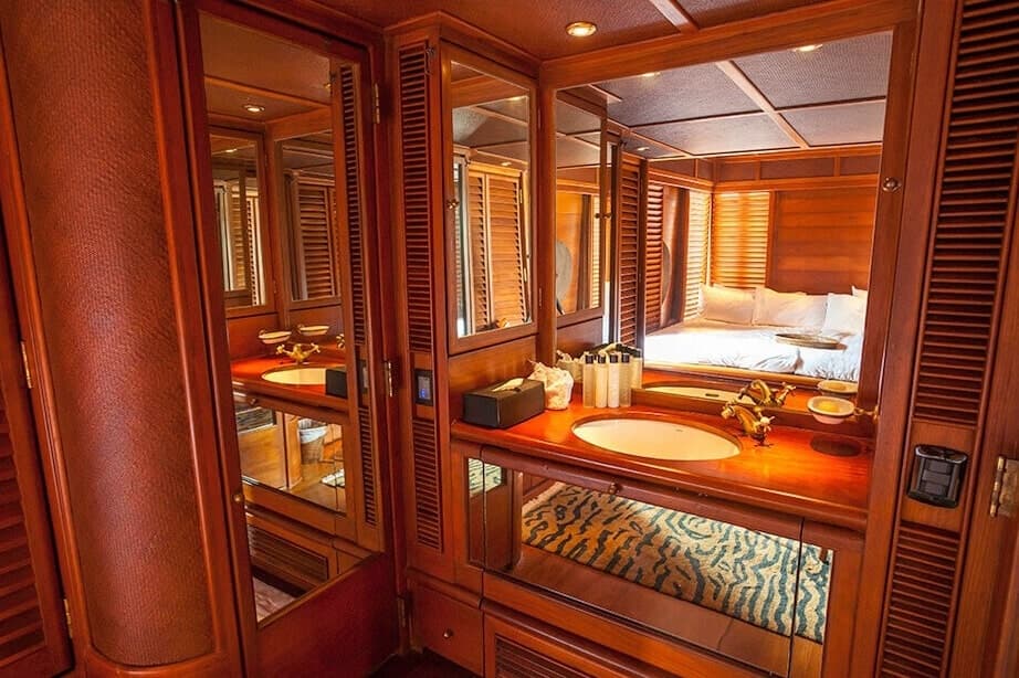 Yacht Image
